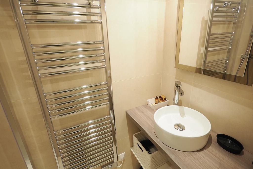Saint Germain Cosy Chicsuites Paris Room photo