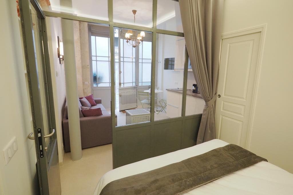 Saint Germain Cosy Chicsuites Paris Room photo